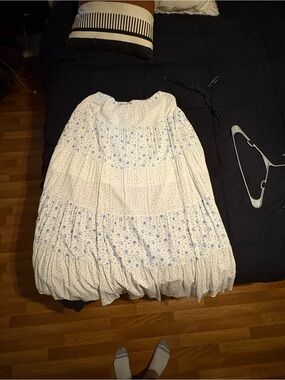 Women's White Floral Tiered Maxi Skirt